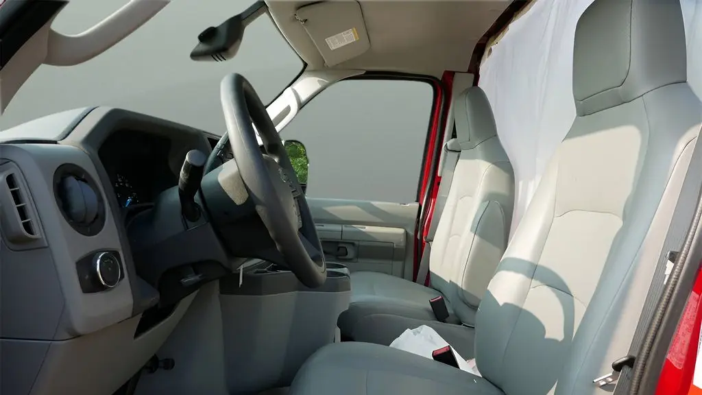 2026 Ford E-Series E-450 SD