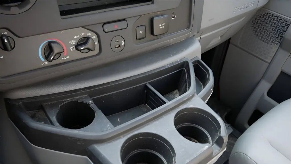 2026 Ford E-Series E-450 SD