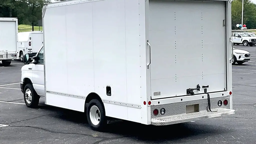 2024 Ford E-Series E-450 SD