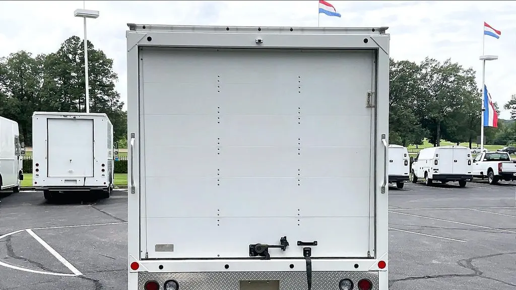 2024 Ford E-Series E-450 SD