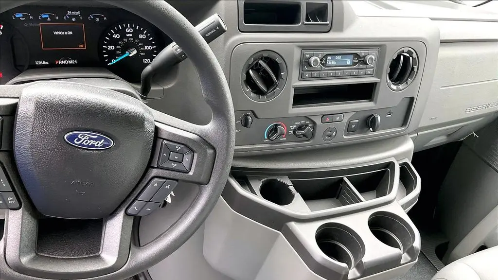 2024 Ford E-Series E-450 SD