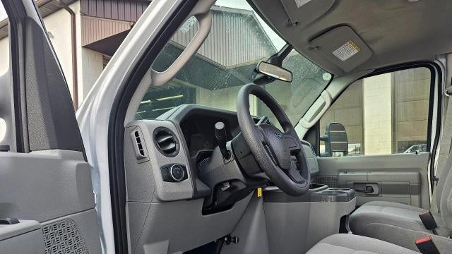 2027 Ford E-Series E-450 SD