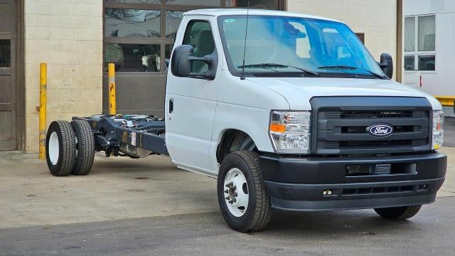 2027 Ford E-Series E-450 SD