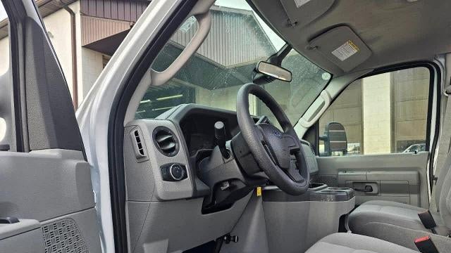2027 Ford E-Series E-450 SD