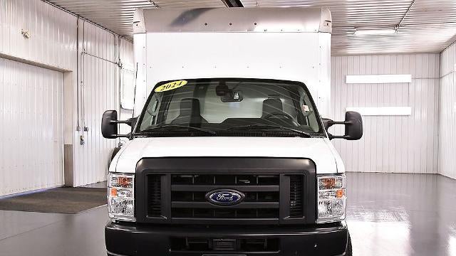 2024 Ford E-Series E-450 SD