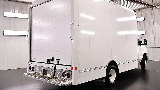 2024 Ford E-Series E-450 SD