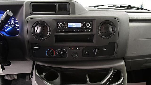 2024 Ford E-Series E-450 SD