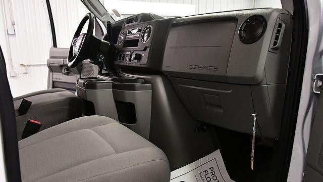 2024 Ford E-Series E-450 SD