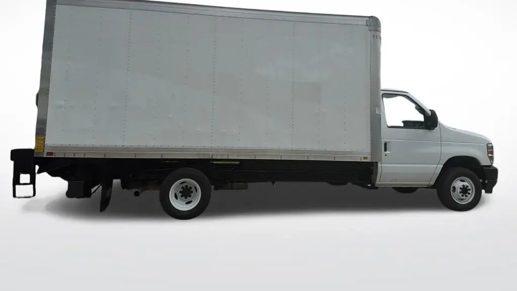 2024 Ford E-Series E-450 SD