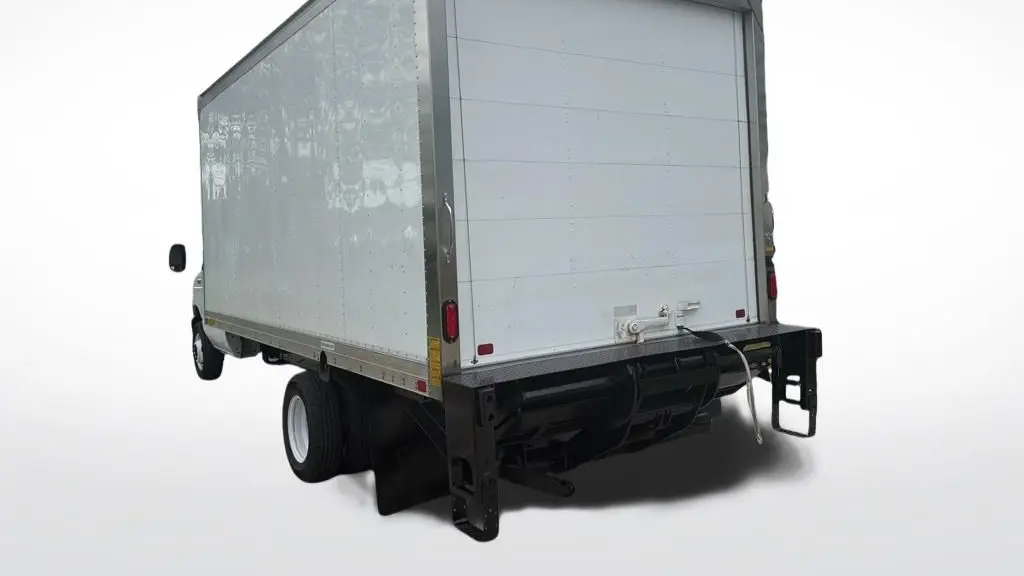 2024 Ford E-Series E-450 SD