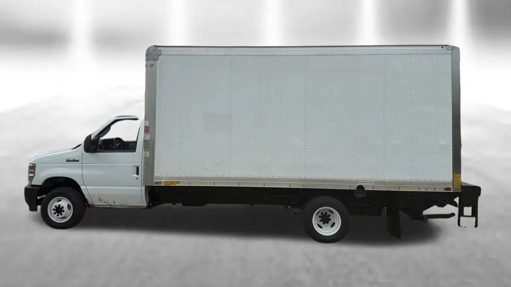 2024 Ford E-Series E-450 SD