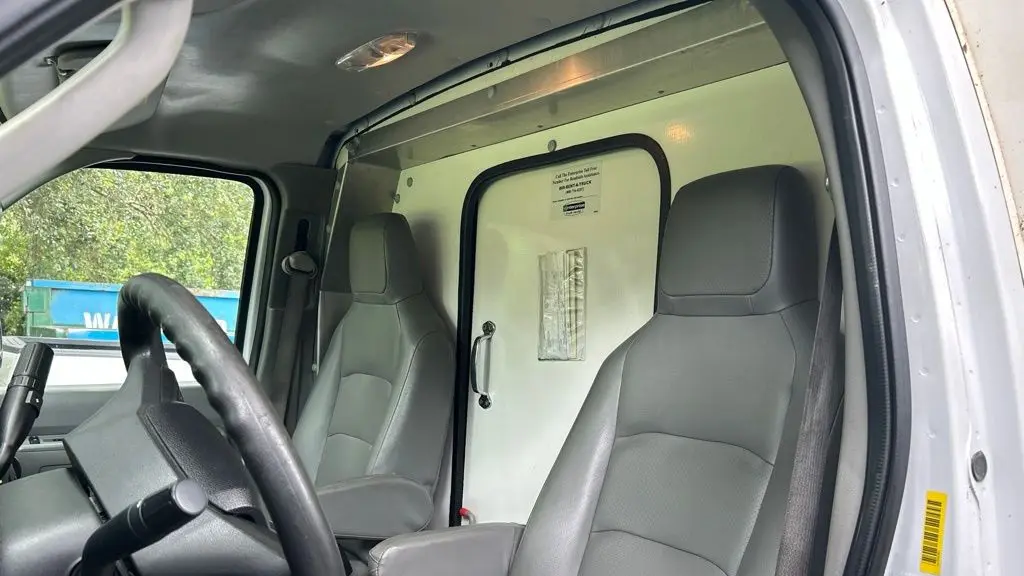 2024 Ford E-Series E-450 SD