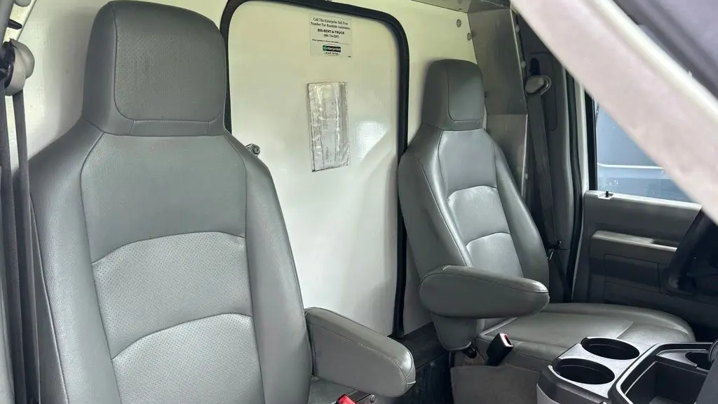 2024 Ford E-Series E-450 SD