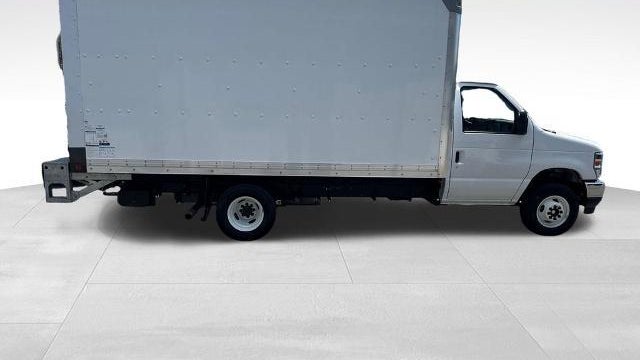 2025 Ford E-Series E-450 SD