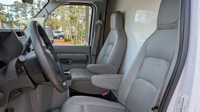 2023 Ford E-Series E-450 SD