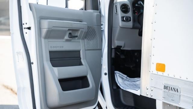 2023 Ford E-Series E-450 SD