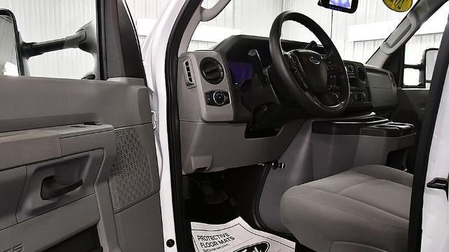 2024 Ford E-Series E-450 SD