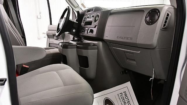 2024 Ford E-Series E-450 SD