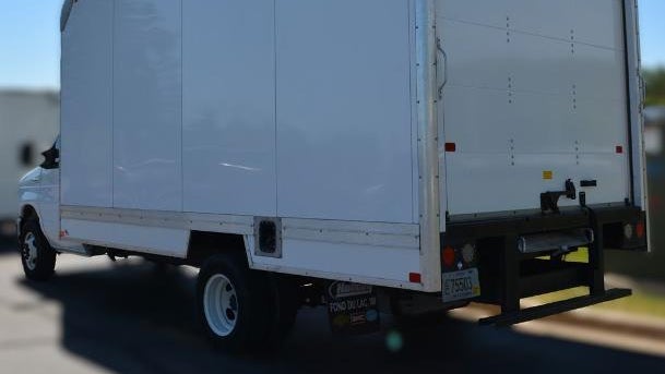 2025 Ford E-Series E-450 SD