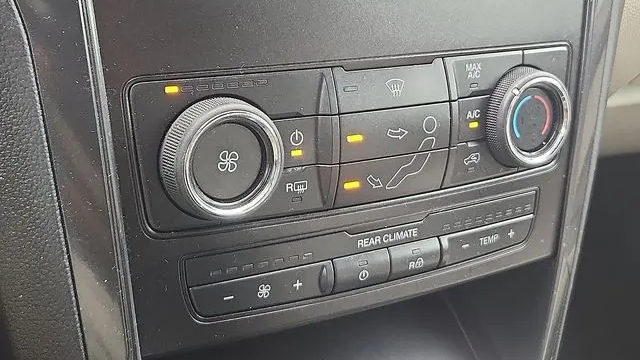 2019 Ford Explorer Base