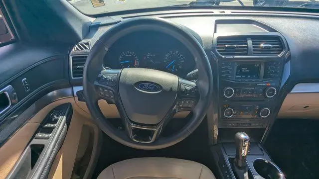 2017 Ford Explorer Base