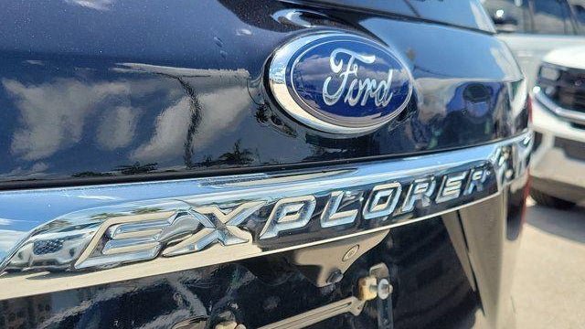 2018 Ford Explorer Base