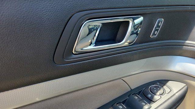2018 Ford Explorer Base