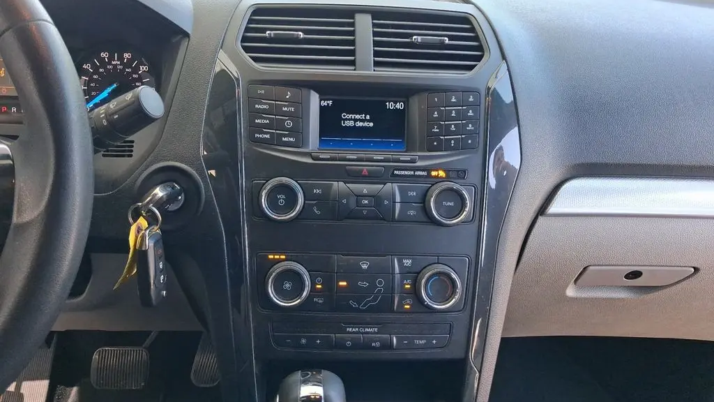 2018 Ford Explorer Base
