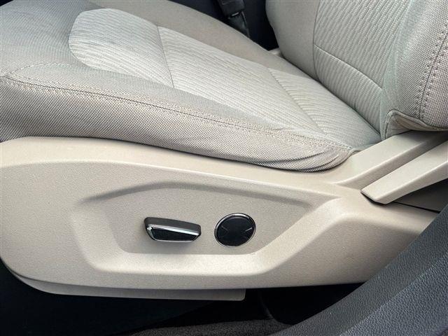 2018 Ford Explorer - $7,799