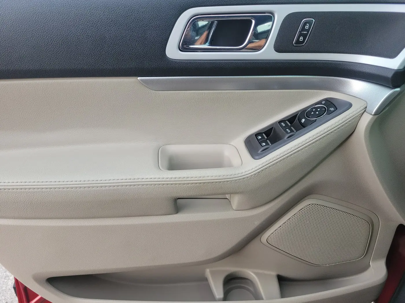 2014 Ford Explorer - $8,990