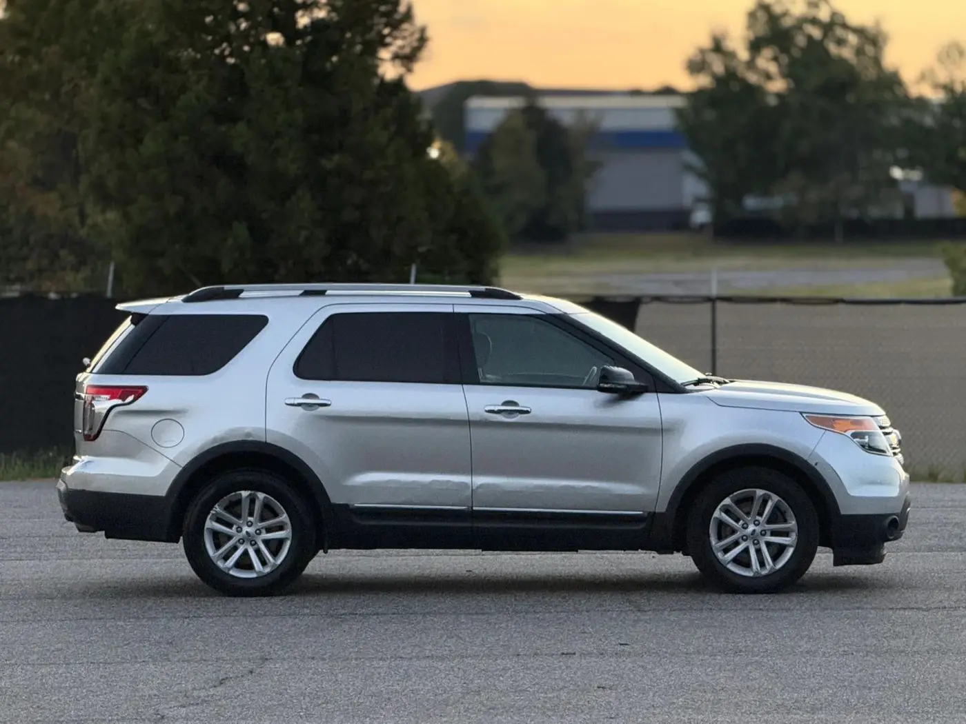 2015 Ford Explorer - $7,950
