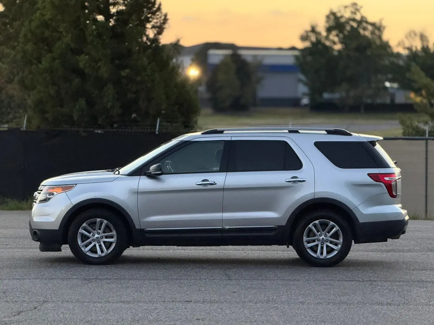 2015 Ford Explorer - $7,950