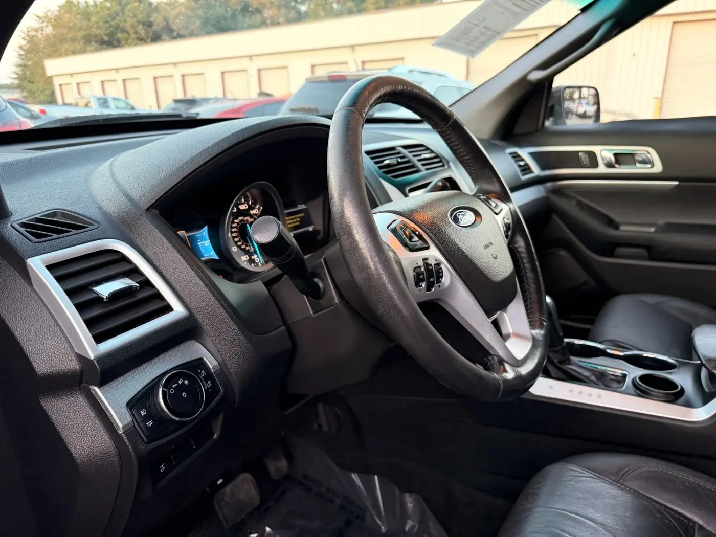 2015 Ford Explorer - $7,950
