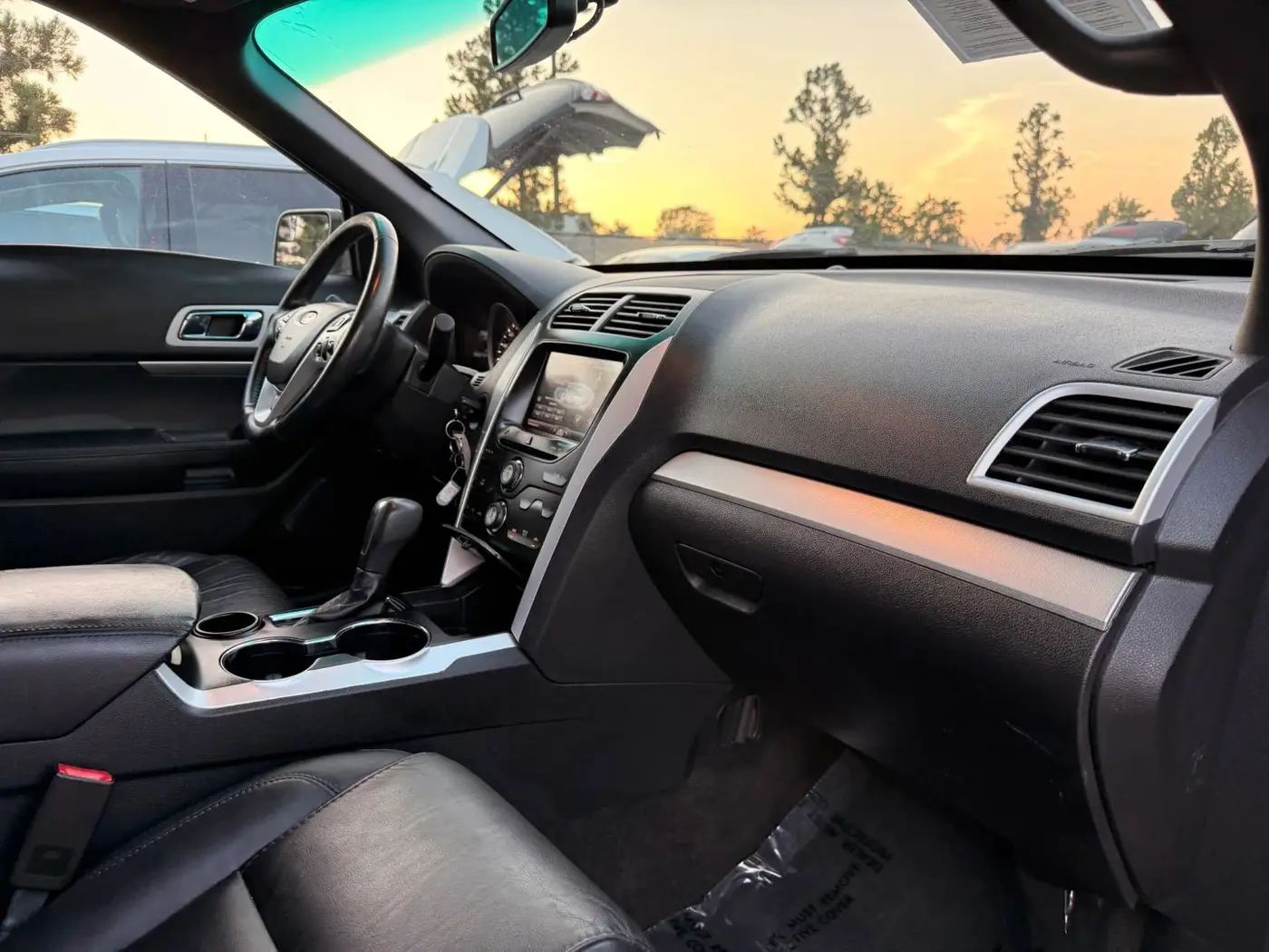 2015 Ford Explorer - $7,950