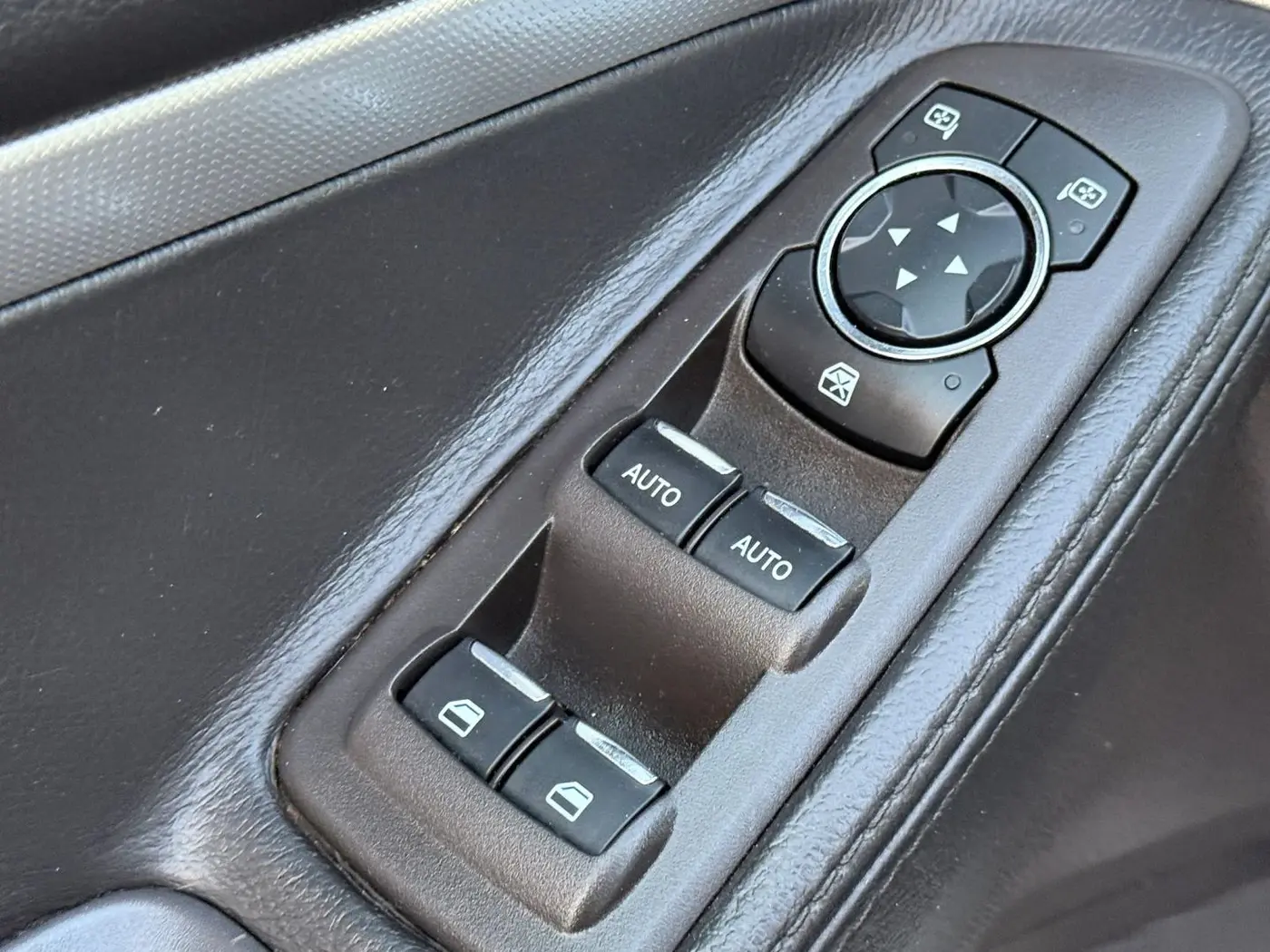2015 Ford Explorer - $7,950