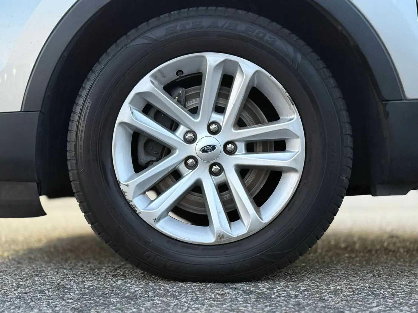 2015 Ford Explorer - $7,950