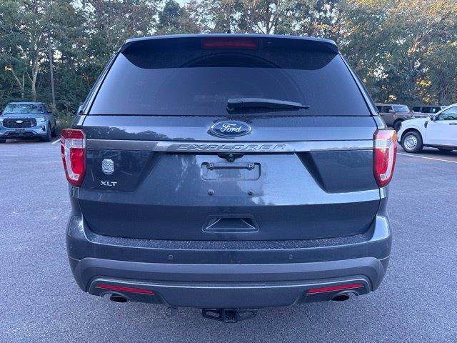 2017 Ford Explorer - $13,936