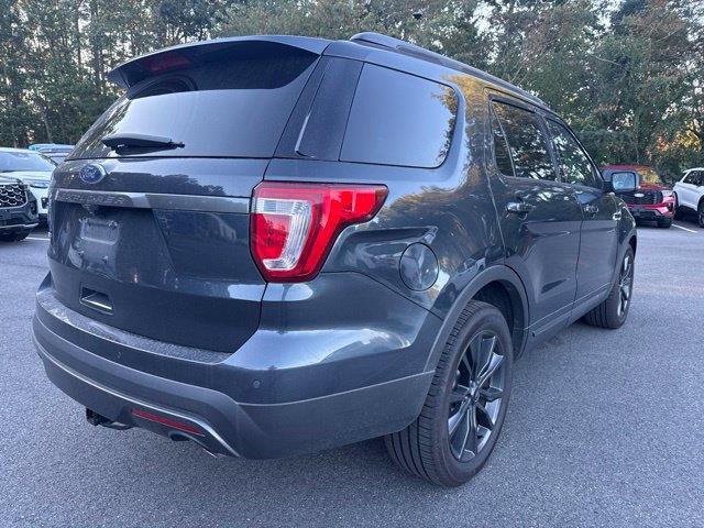 2017 Ford Explorer - $13,936