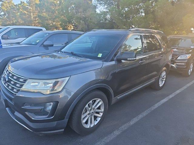 2016 Ford Explorer XLT — photo 1 of 5