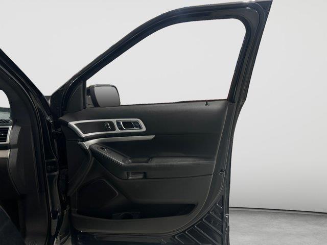 2014 Ford Explorer - $9,995