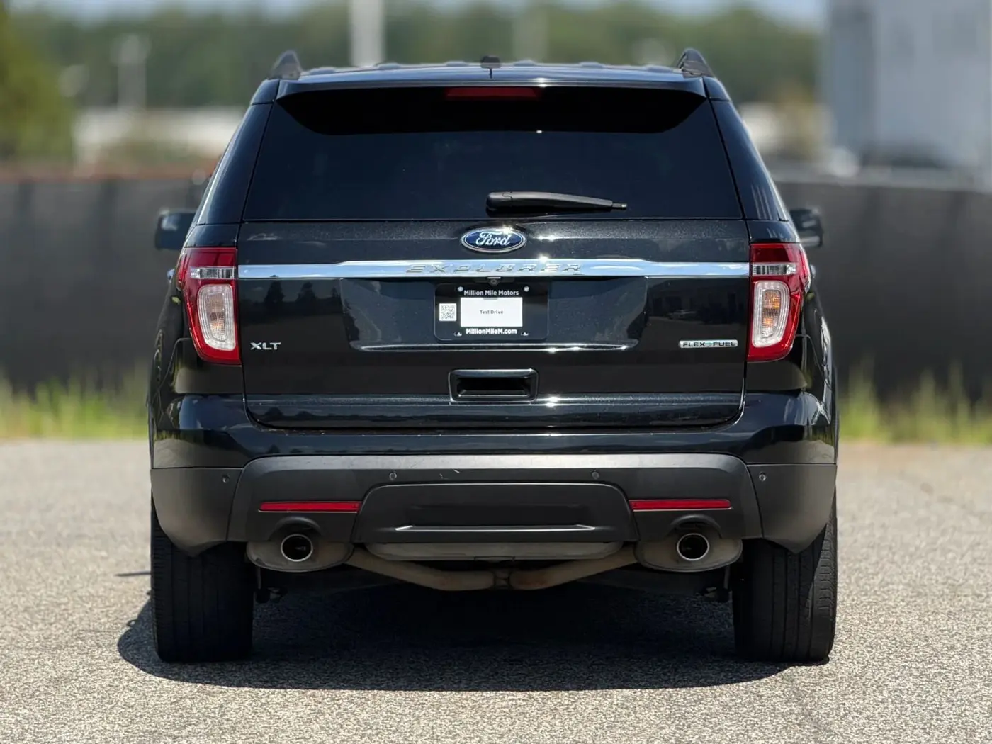 2015 Ford Explorer - $9,950
