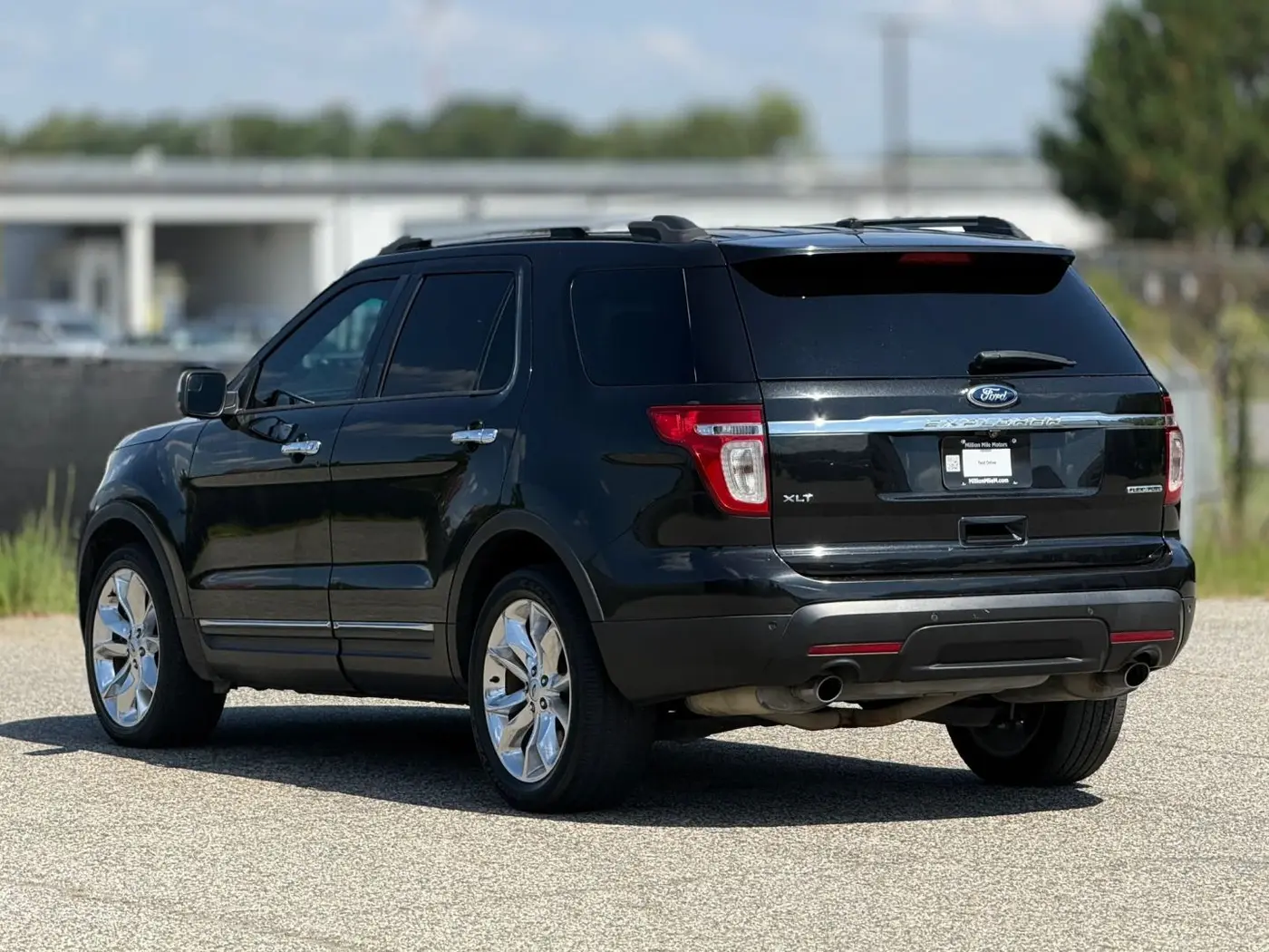 2015 Ford Explorer - $9,950