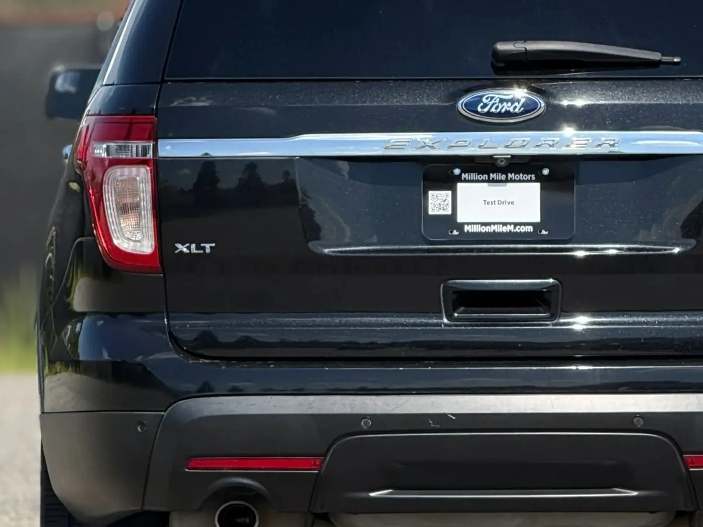 2015 Ford Explorer - $9,950