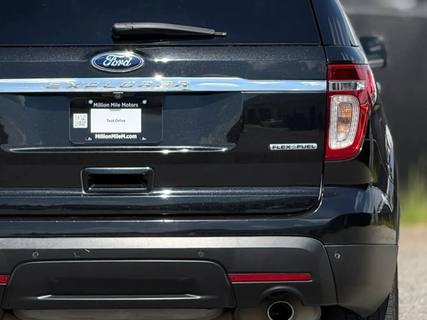 2015 Ford Explorer - $9,950