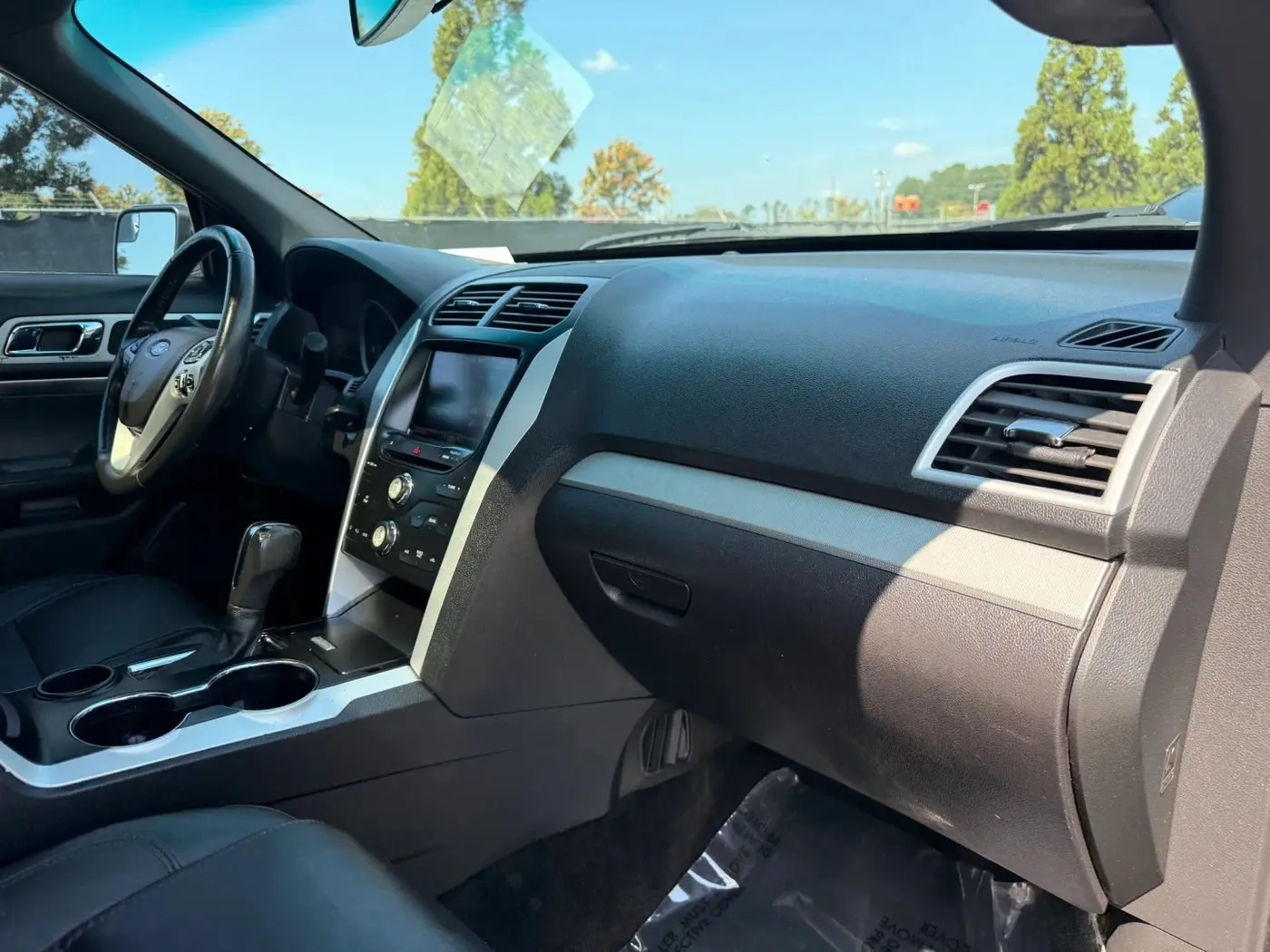2015 Ford Explorer - $9,950