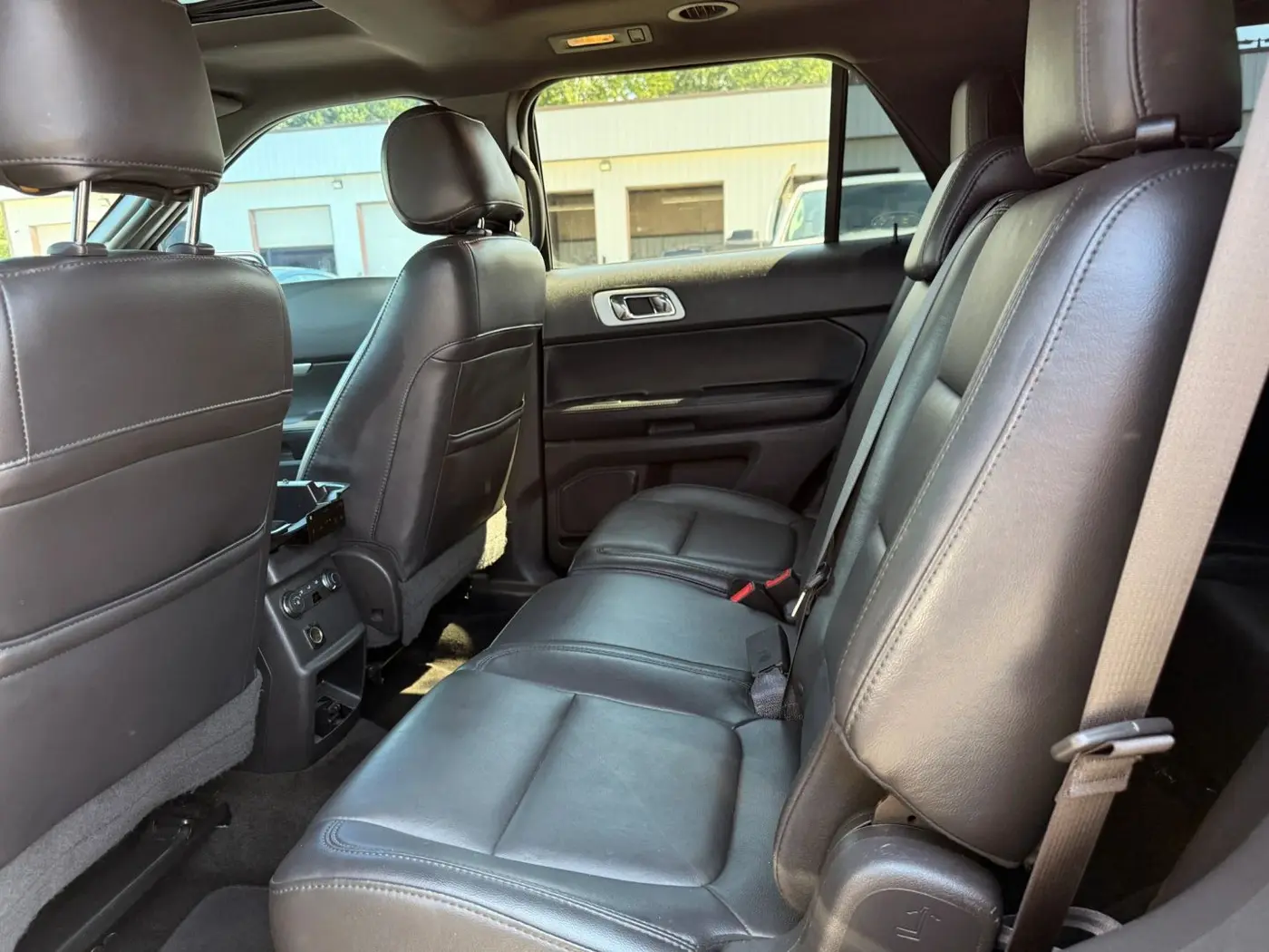 2015 Ford Explorer - $9,950