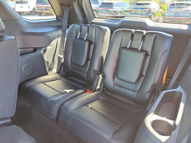 2017 Ford Explorer - $15,175