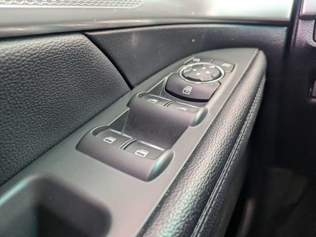 2017 Ford Explorer - $11,988