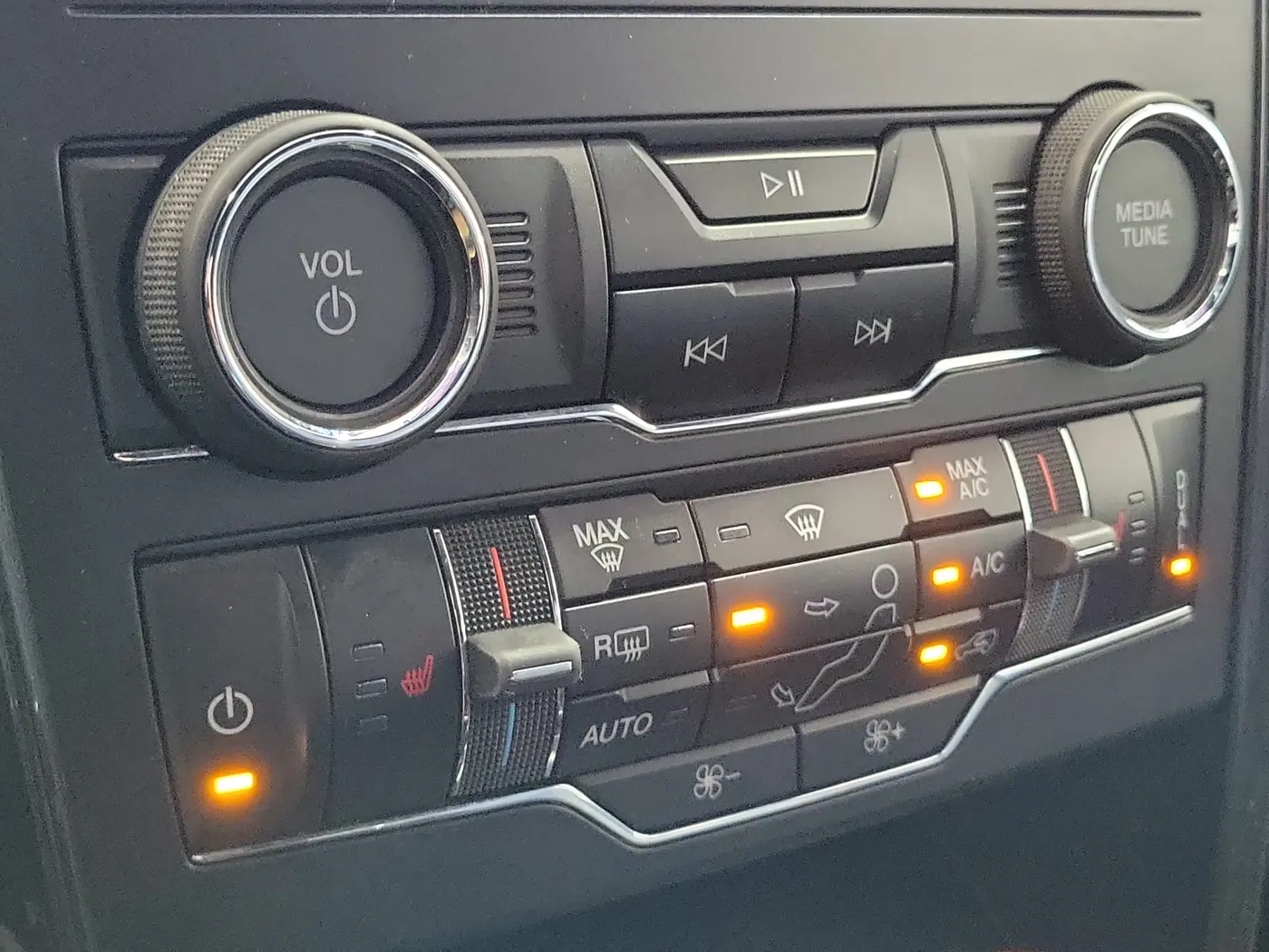 2019 Ford Explorer - $16,990