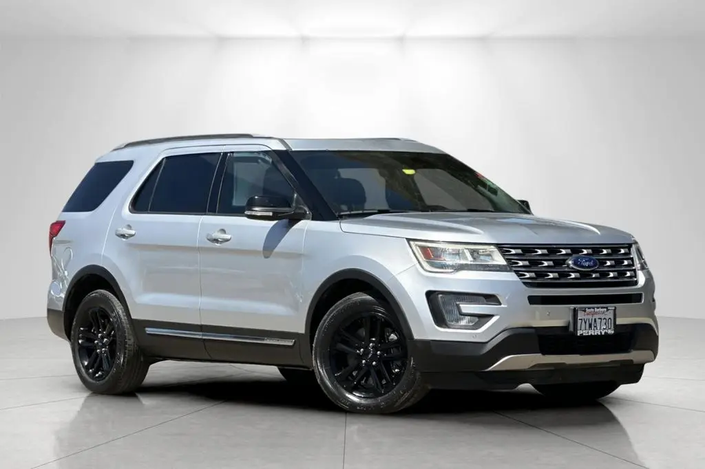 2017 Ford Explorer - $13,994